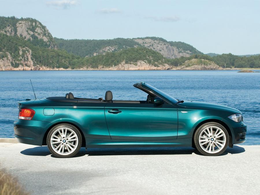  BMW 120i Convertible 2008 года  (фото 10 из 13)